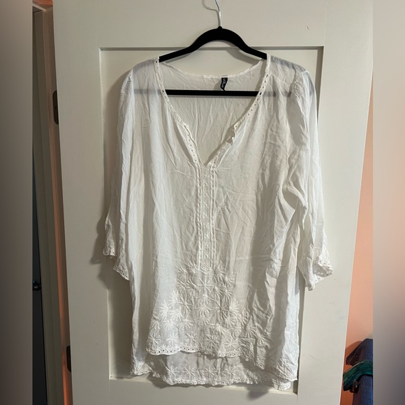 Dresses & Skirts - Women’s white shirt. Never been worn.